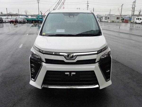 2017 TOYOTA VOXY 2.0 ZS - Image 4