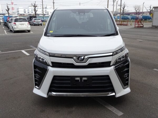 2017 TOYOTA VOXY 2.0 ZS - Image 5